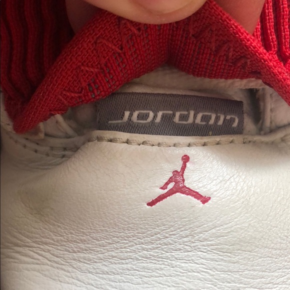 Jordan Athletic Shoes White and Red - Picture 13 of 15